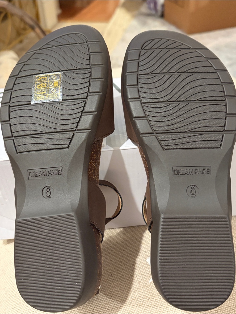 Dream Pairs Dark Brown Closed Toe Arch Support Sandals/NIB/6 - Picture 13 of 15